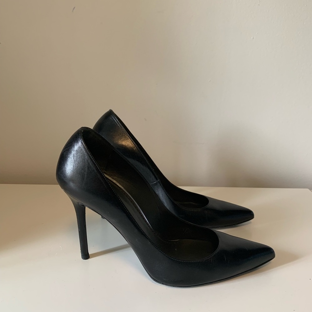 Stuart Weitzman Black Single Sole Heels 7 or 7.5